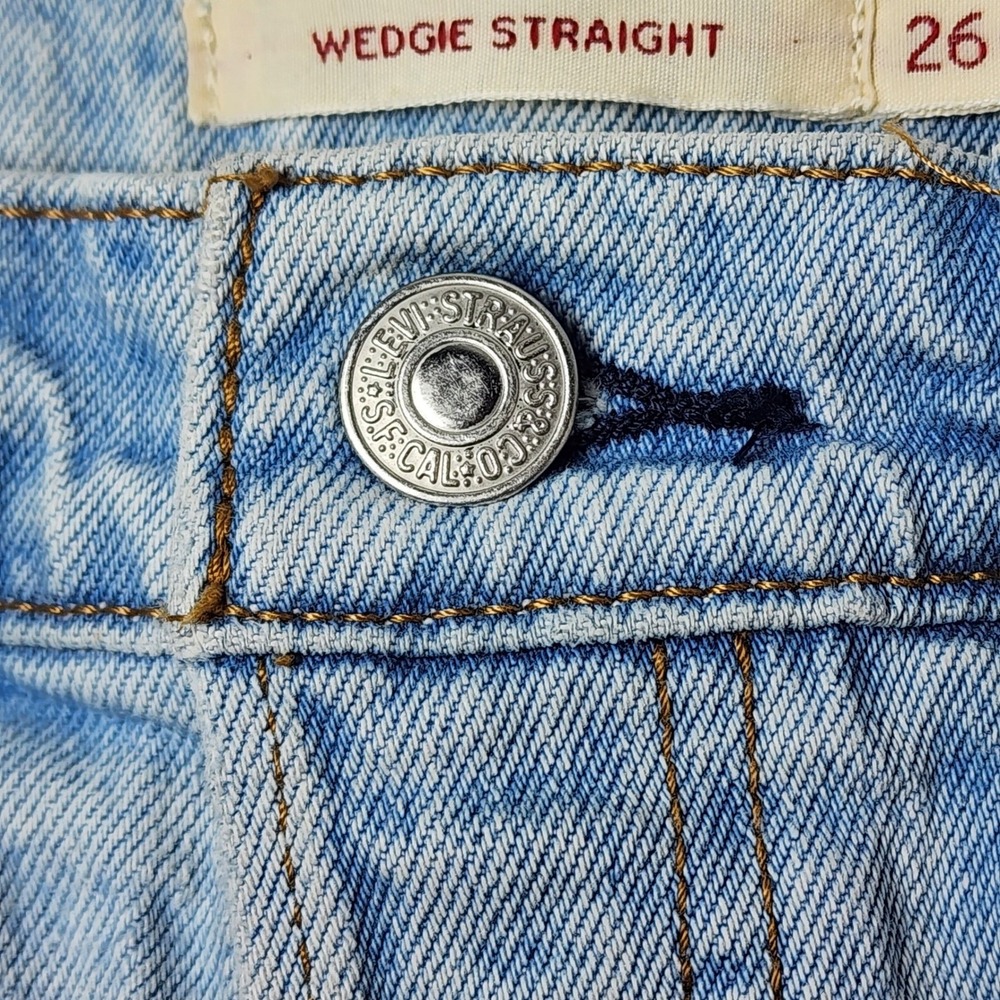 Levis Womens 501 Wedgie Straight High Rise Jeans 26x26 Button Fly Boho Light Wsh - Picture 10 of 16